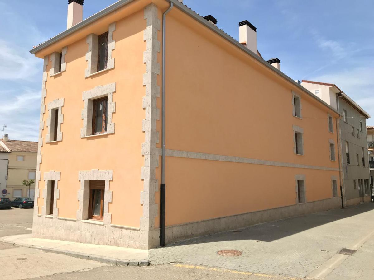 Apartamentos Turisticos Escorraladas Baltanás Exterior foto