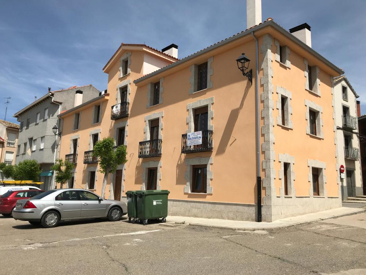 Apartamentos Turisticos Escorraladas Baltanás Exterior foto