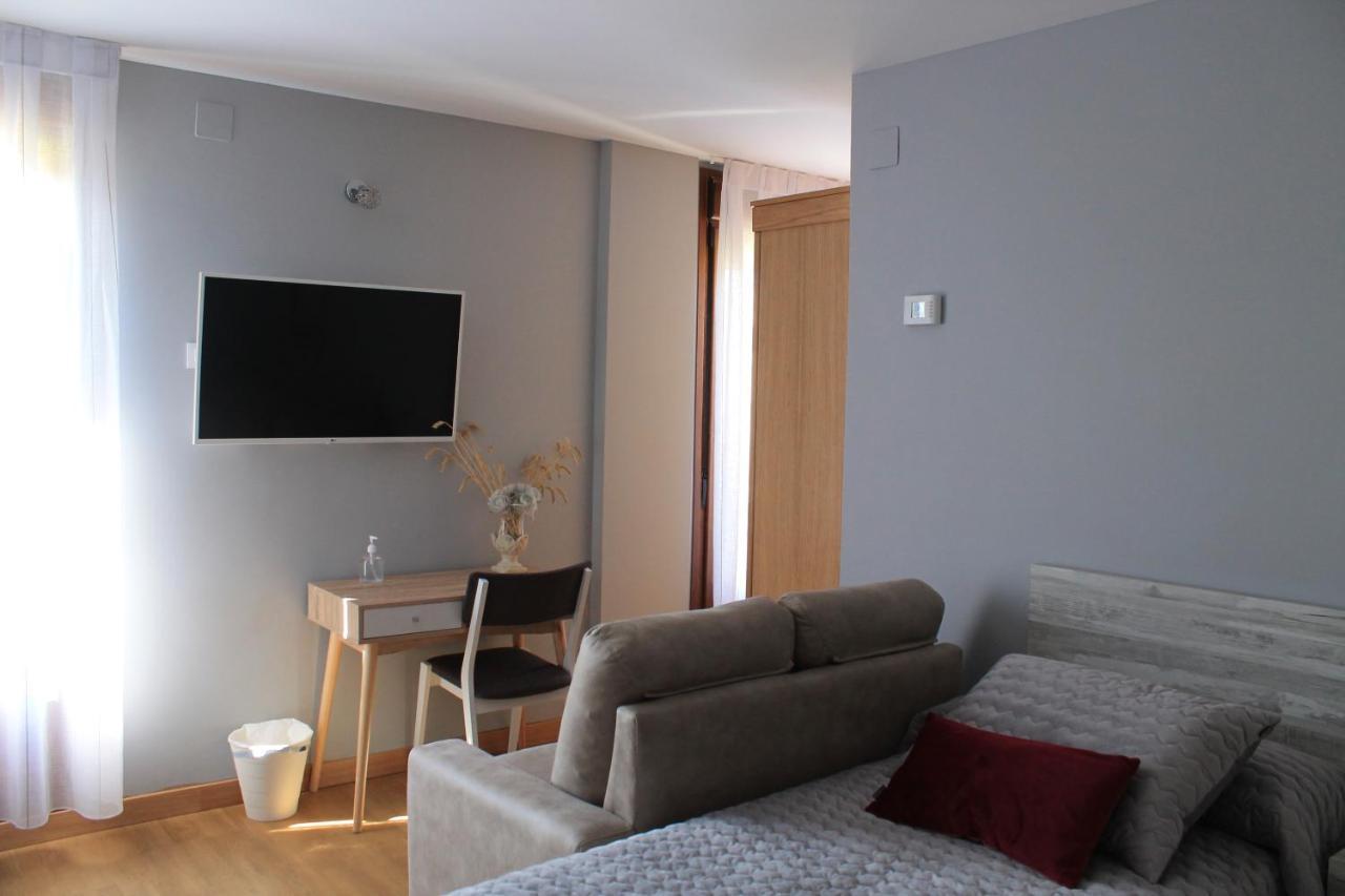 Apartamentos Turisticos Escorraladas Baltanás Exterior foto